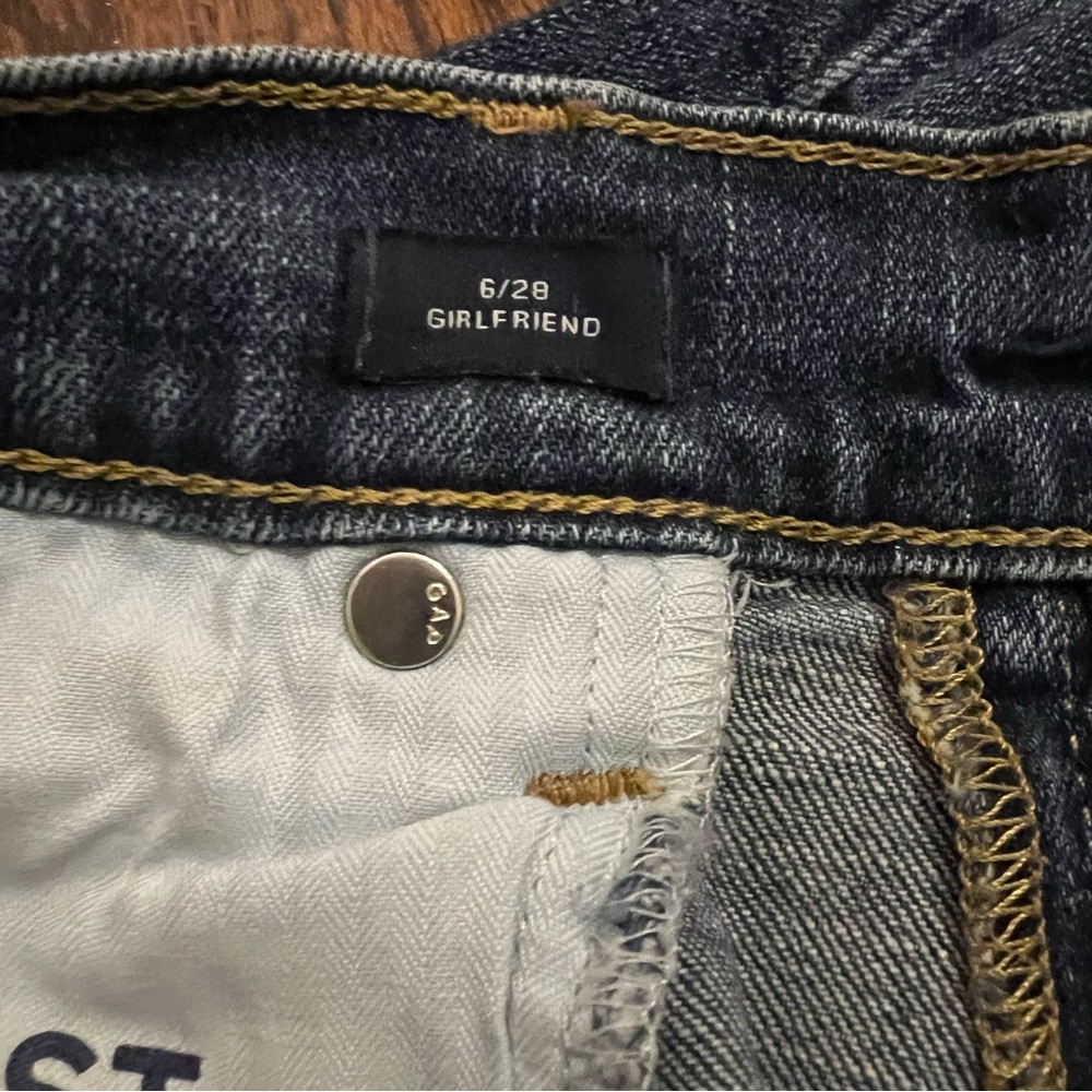 GAP Women's Girlfriend Fit Jeans - size 6/28, Dark Blue, Excellent condition - Picture 5 of 7